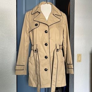 Light Trench coat